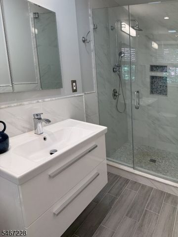 9 Harrison Ct, Summit City, NJ 07901
