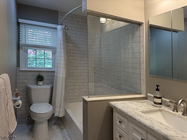 9 Harrison Ct, Summit City, NJ 07901
