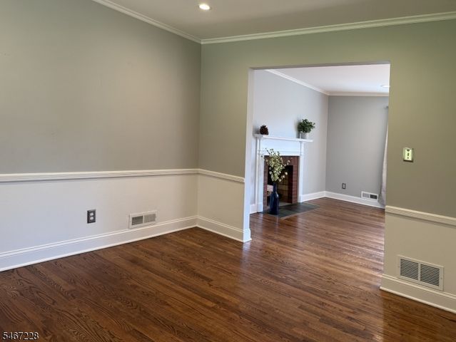 9 Harrison Ct, Summit City, NJ 07901
