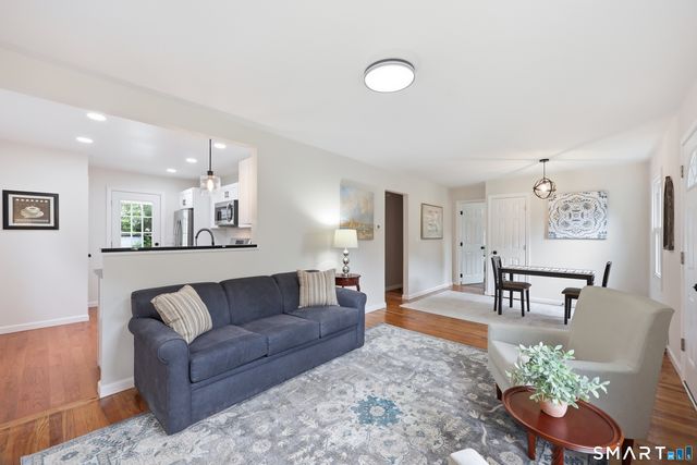 14 Handel Road, East Hartford, CT 06118