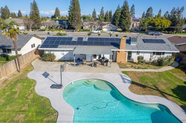 2511 18th Avenue, Kingsburg, CA 93631