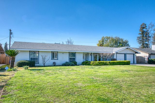 2511 18th Avenue, Kingsburg, CA 93631