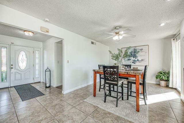 2511 18th Avenue, Kingsburg, CA 93631