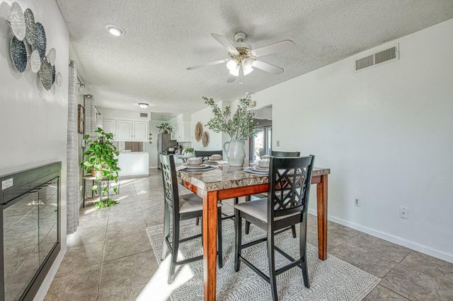 2511 18th Avenue, Kingsburg, CA 93631