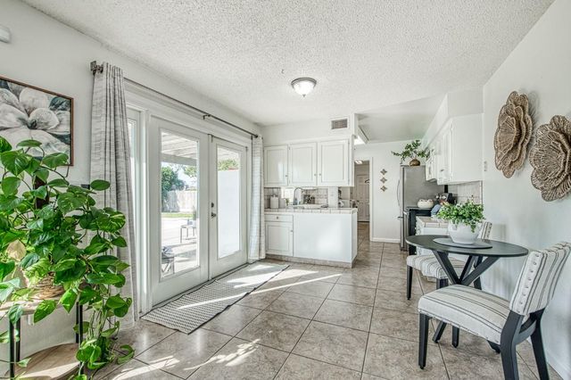 2511 18th Avenue, Kingsburg, CA 93631