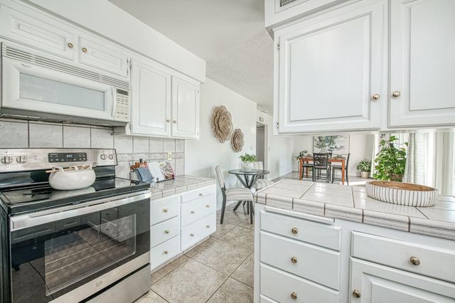 2511 18th Avenue, Kingsburg, CA 93631