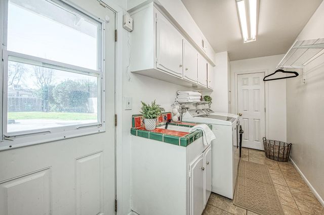 2511 18th Avenue, Kingsburg, CA 93631