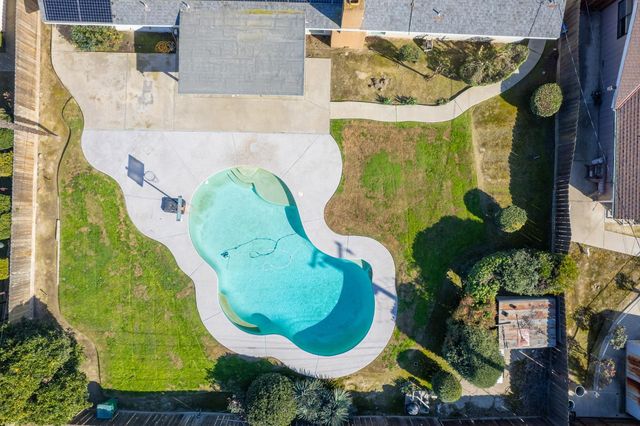 2511 18th Avenue, Kingsburg, CA 93631