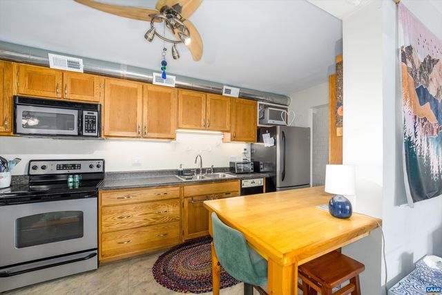 1800 Jefferson Park Ave Apt 39, Charlottesville, VA 22903