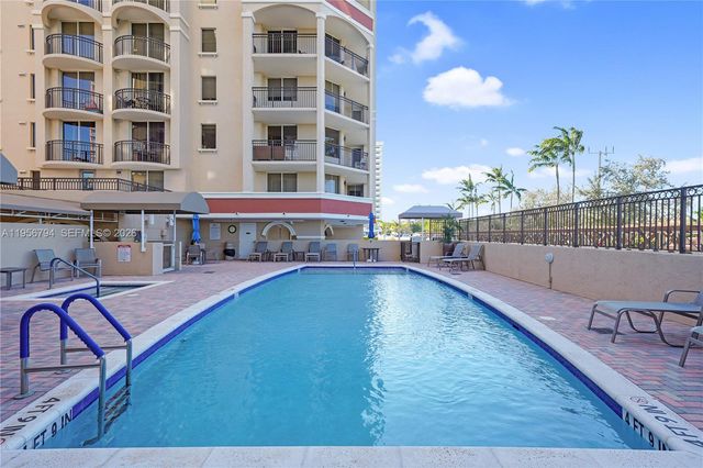 2001 N Ocean Blvd 1002, Fort Lauderdale, FL 33305