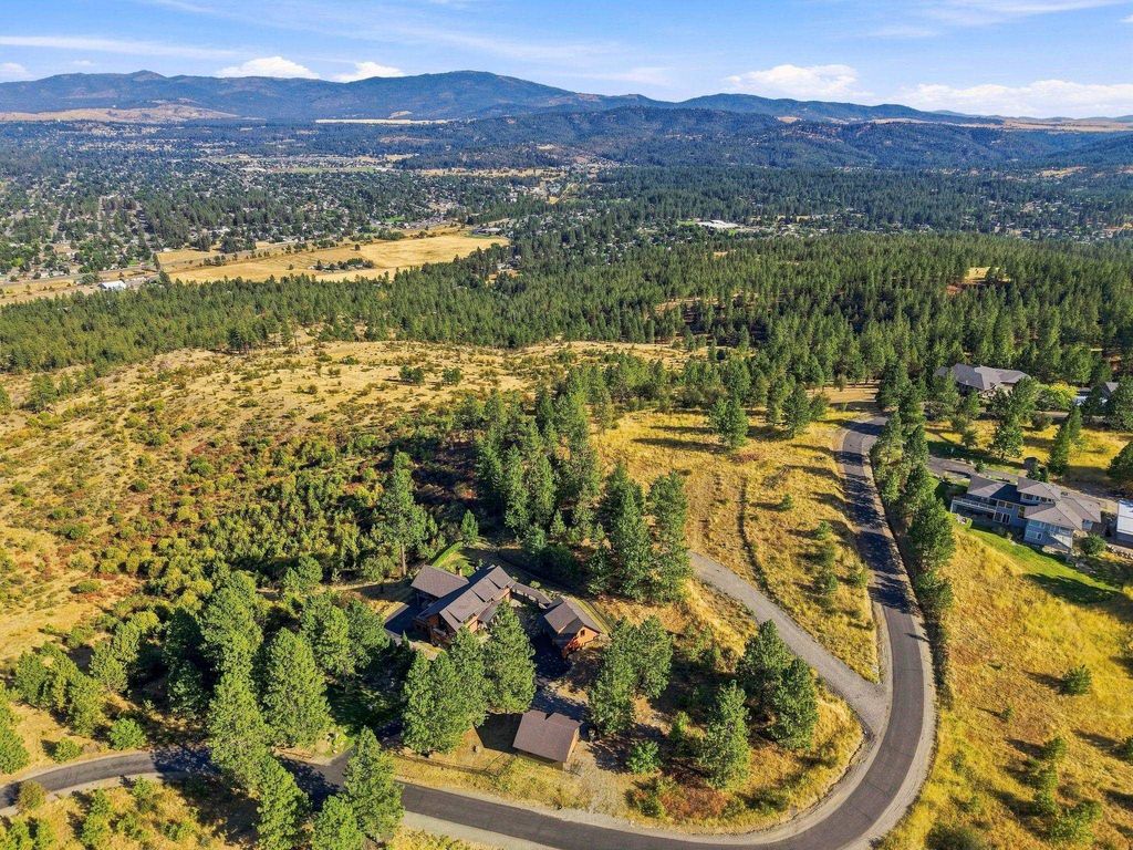 2827 S Park Ln, Spokane, WA 99212 photo 3