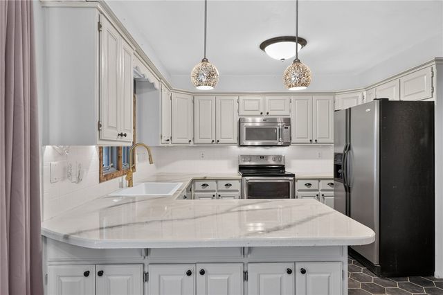 4 Brecknock Drive, Bella Vista, AR 72714
