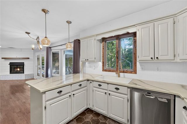 4 Brecknock Drive, Bella Vista, AR 72714