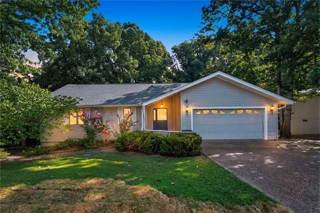 4 Brecknock Drive, Bella Vista, AR 72714