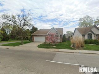 340 N Amos Avenue, Springfield, IL 62702