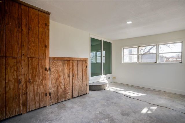 2643 N Meridian Ave, Wichita, KS 67204