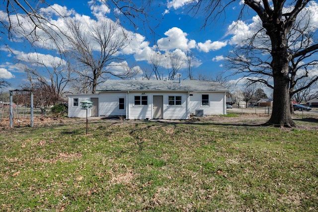 2643 N Meridian Ave, Wichita, KS 67204