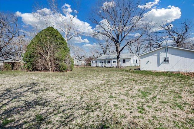 2643 N Meridian Ave, Wichita, KS 67204