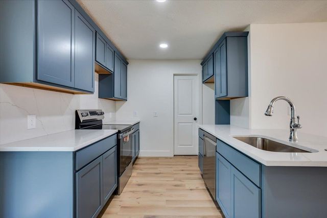 2643 N Meridian Ave, Wichita, KS 67204