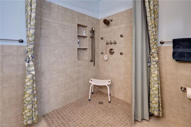5416 Foundation ST, Williamsburg, VA 23188