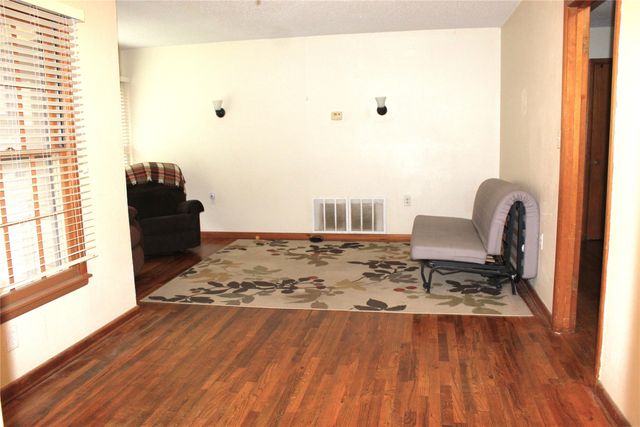 210 W Frey Street, Stephenville, TX 76401