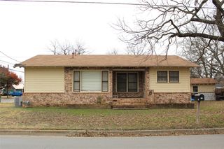 210 W Frey Street, Stephenville, TX 76401