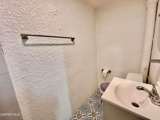 504 Cincinnati Avenue Rear, El Paso, TX 79902