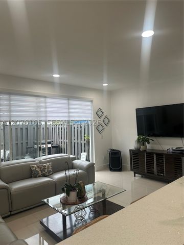 15775 SW 41st St 68, Miramar, FL 33027