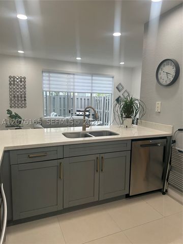 15775 SW 41st St 68, Miramar, FL 33027