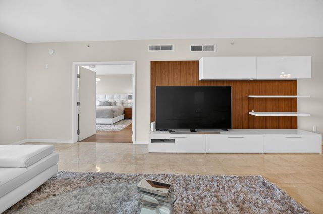 45 Hendricks Isle 403, Fort Lauderdale, FL 33301