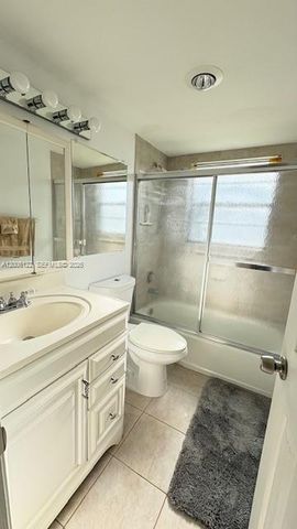 1044 Harwood D D, Deerfield Beach, FL 33442