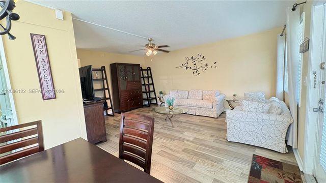 1044 Harwood D D, Deerfield Beach, FL 33442
