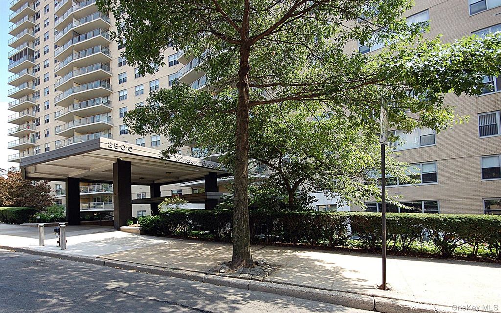 2500 Johnson Avenue 11J, Bronx, NY 10463 — exterior