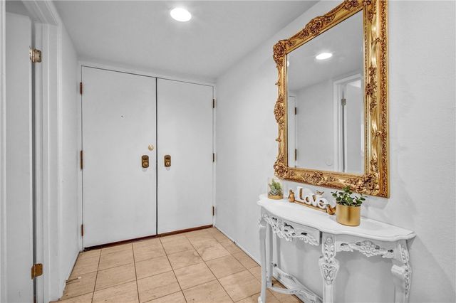 15335 Magnolia 215, Sherman Oaks, CA 91403