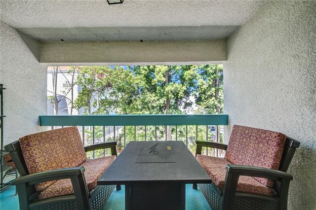 15335 Magnolia 215, Sherman Oaks, CA 91403