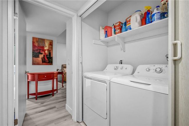 15335 Magnolia 215, Sherman Oaks, CA 91403