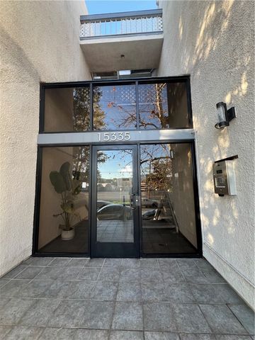 15335 Magnolia 215, Sherman Oaks, CA 91403