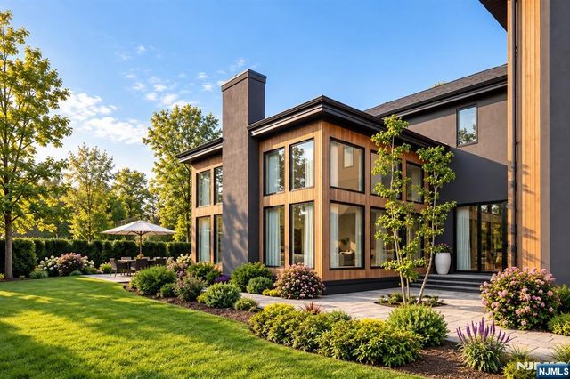 16 John Street, Demarest, NJ 07627