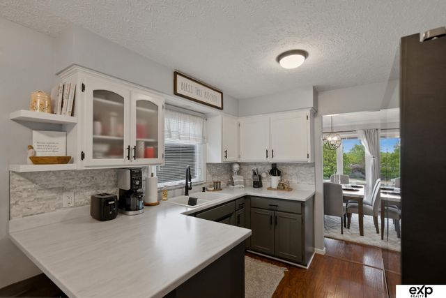 815 Juniper Circle, Papillion, NE 68046