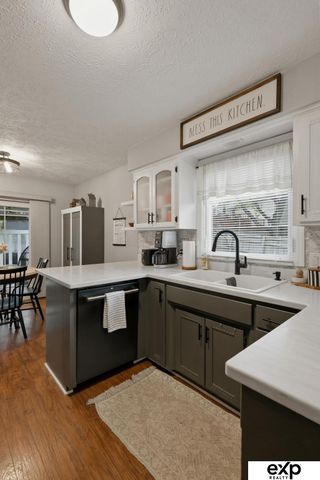 815 Juniper Circle, Papillion, NE 68046