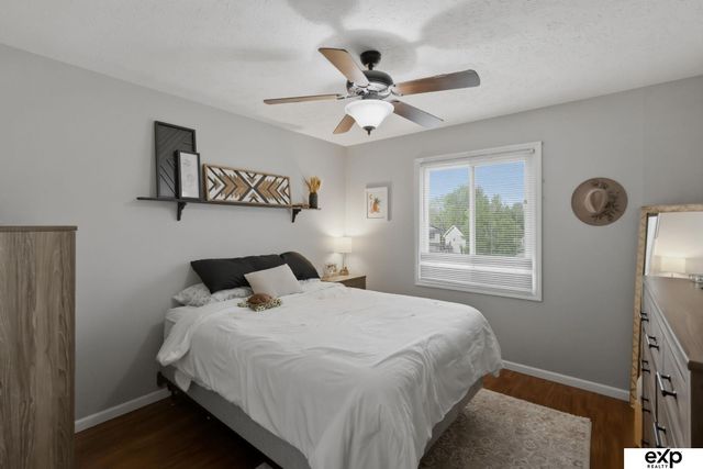815 Juniper Circle, Papillion, NE 68046