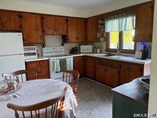 66 Isaiah Smith Lane, Morris, CT 06763