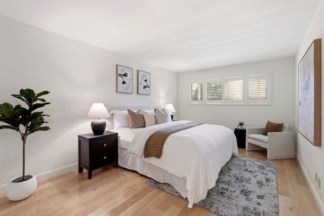 2323 Eastridge Avenue 512, Menlo Park, CA 94025