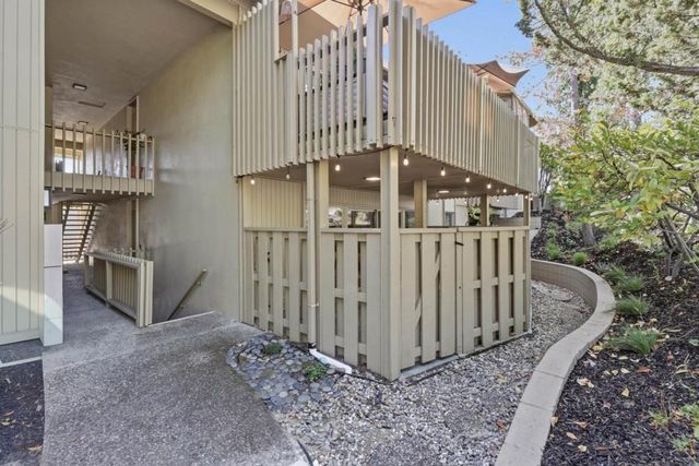 2323 Eastridge Avenue 512, Menlo Park, CA 94025