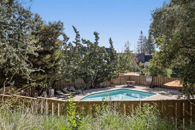 2323 Eastridge Avenue 512, Menlo Park, CA 94025