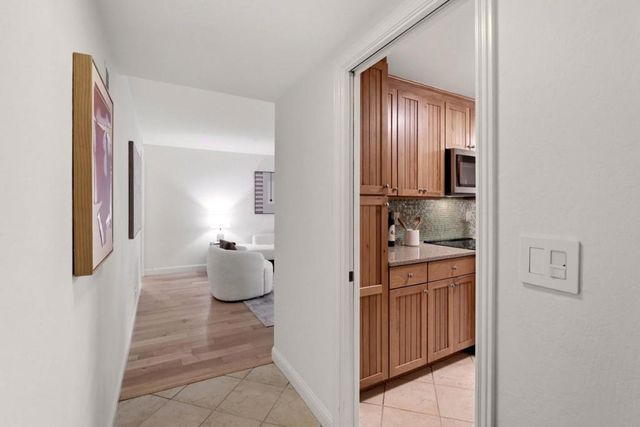 2323 Eastridge Avenue 512, Menlo Park, CA 94025
