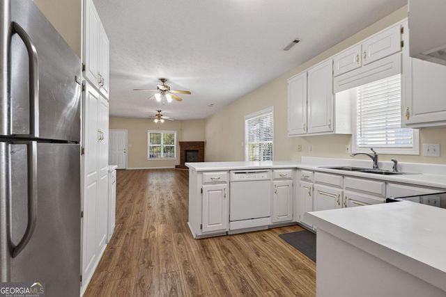 200 Emily Park, Fayetteville, GA 30215