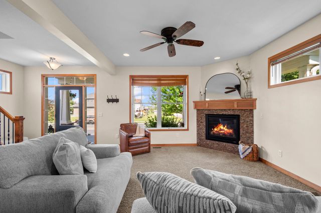 15692 Enfield Avenue N, Hugo, MN 55038