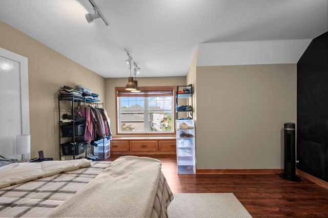 15692 Enfield Avenue N, Hugo, MN 55038