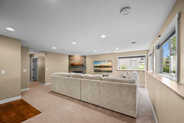 15692 Enfield Avenue N, Hugo, MN 55038
